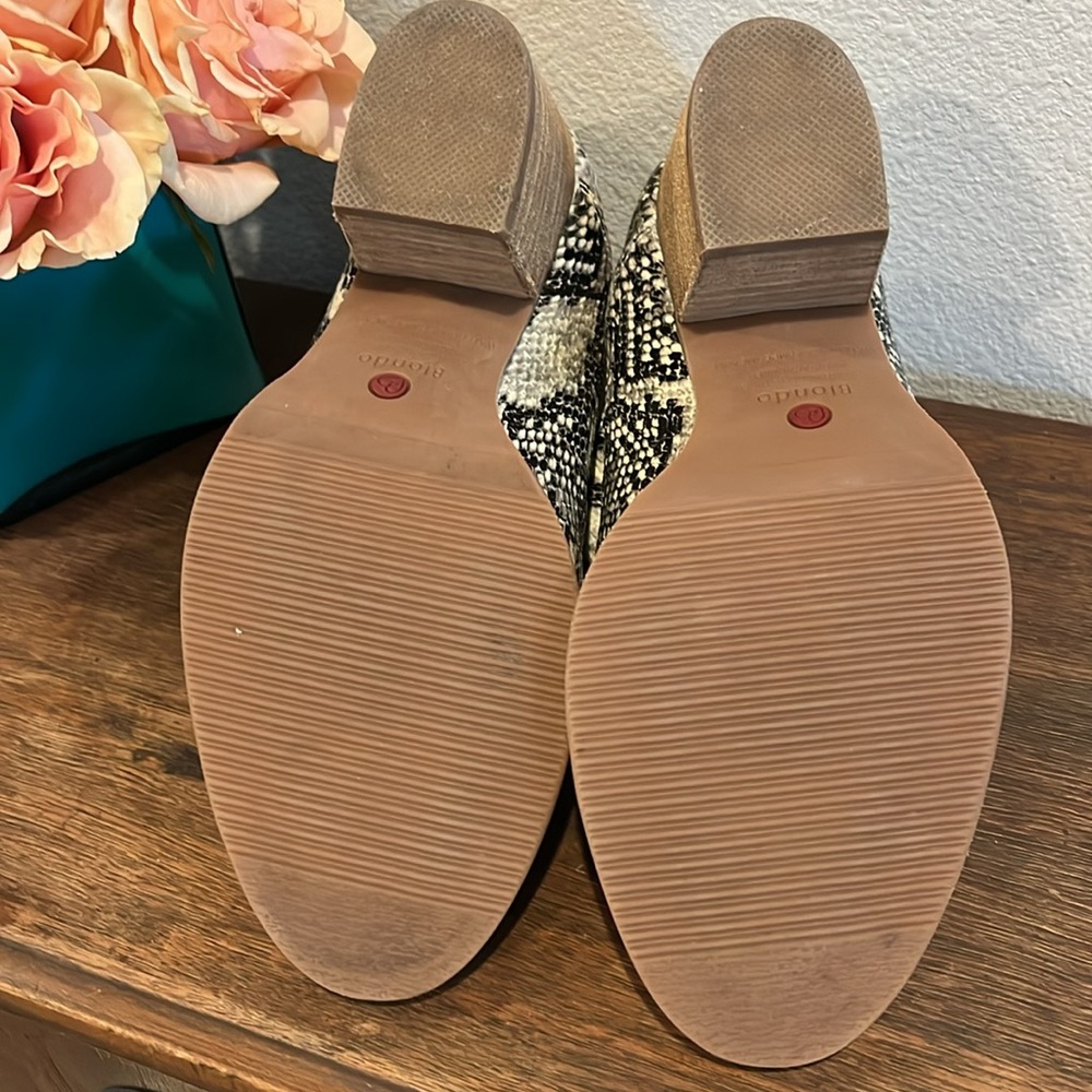 Blondo Leather Waterproof Booties - Picture 10 of 13